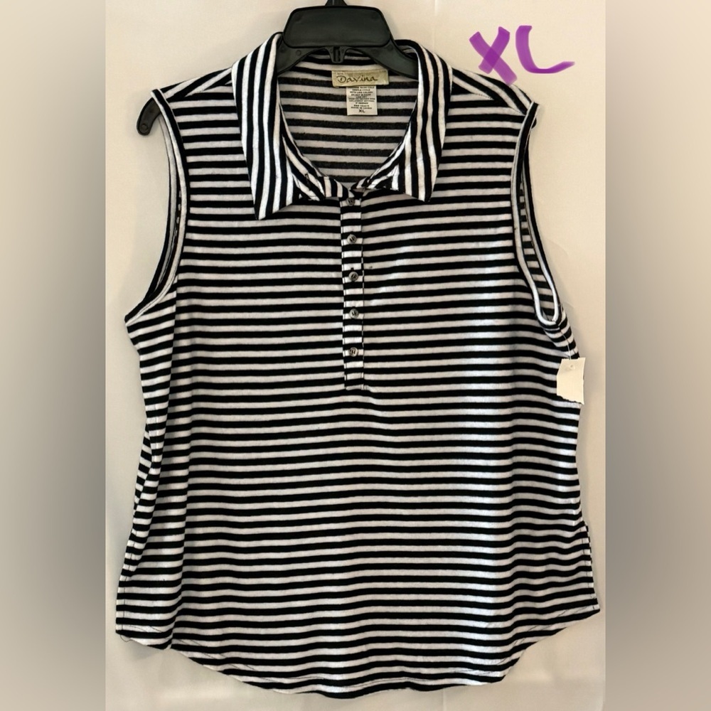 Dana Buchman Black and White Striped Sleeveless Blouse